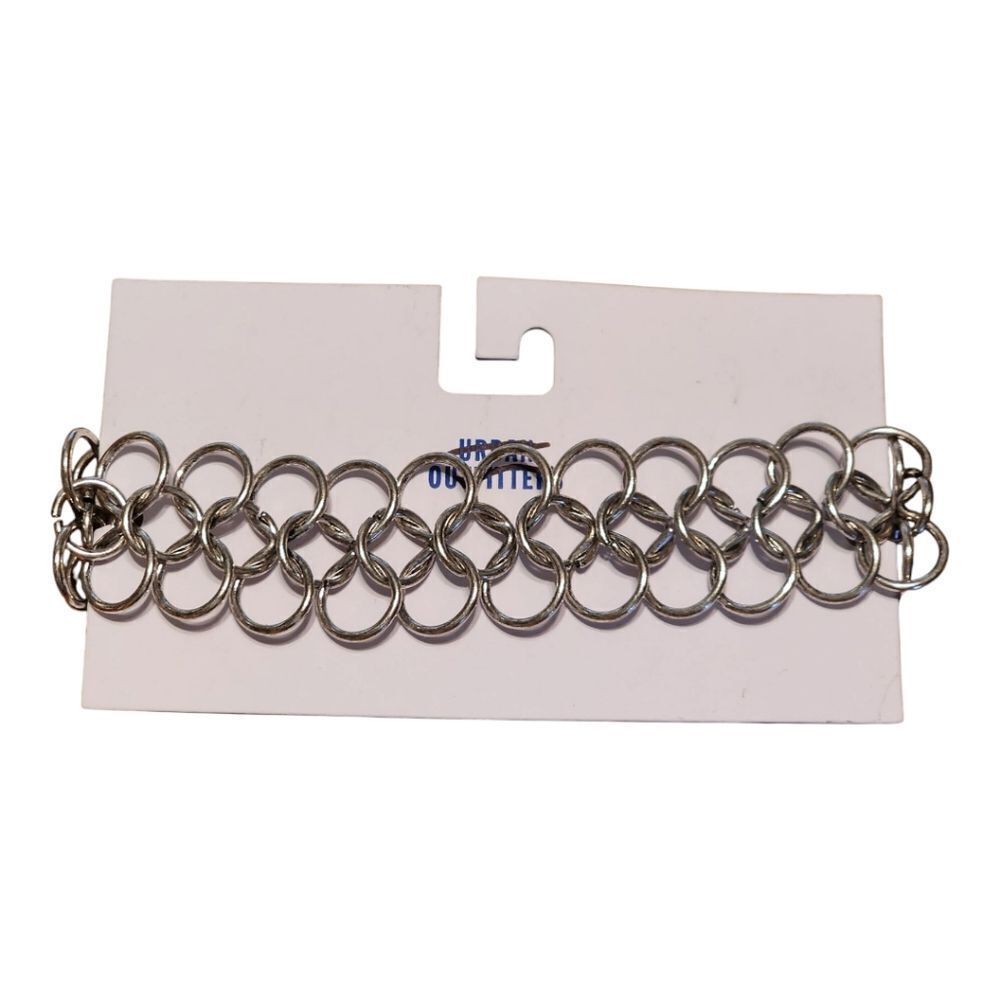 NEW Urban Outfitters Circle Link Choker